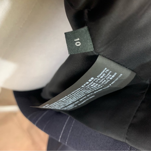 NEW THEORY Windowpane Navy Dover Tech Blazer - Picture 12 of 13